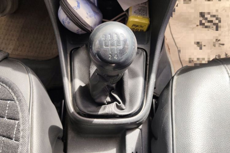 Used Volkswagen Jetta 2013 1.6L Manual Fashion Edition
