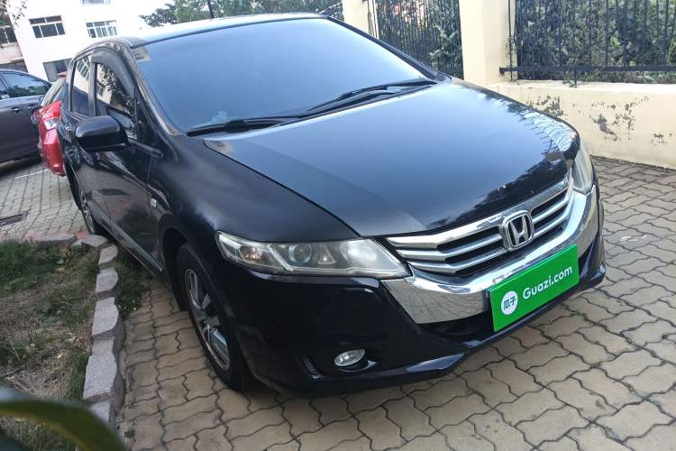 Used Honda Odyssey 2013 2.4L Elite Edition Front Right 45 Deg