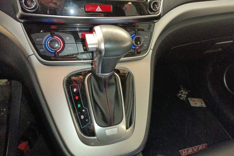 Used Haval H6 2015 Sport Edition 1.5T Automatic Two-Wheel Drive Luxury Model
