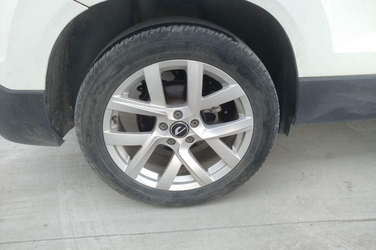 Used Jetta VS5 2023 280TSI Automatic Trend Edition Right Rear Wheel Hub