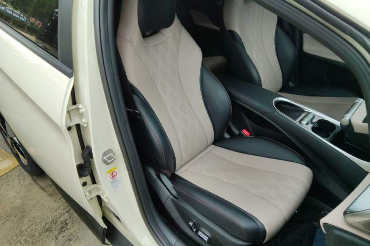 Used BYD Dolphin 2023 420 km Fashion Edition