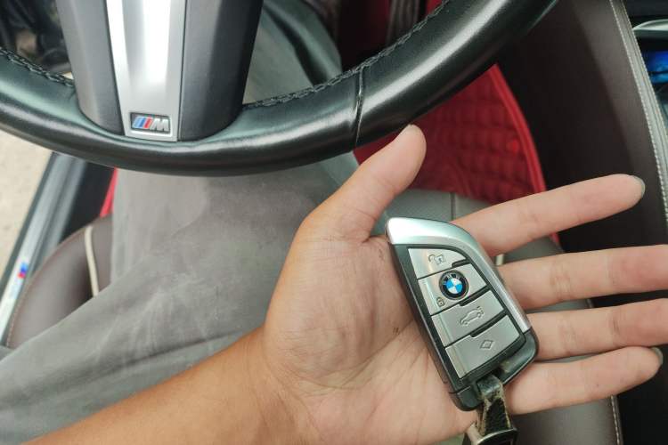 Used BMW 5 Series 2021 Facelifted 530Li Leading Edition M Sport Package Vehicle Key