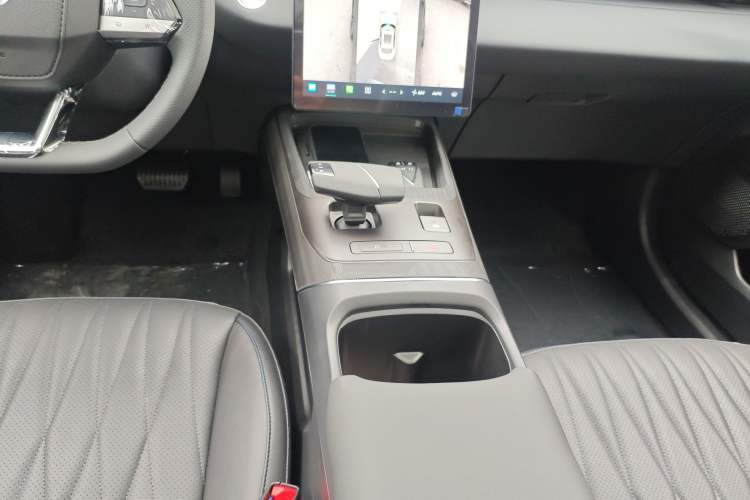 Used CHANGAN Eado 2025 Blue Whale 1.5T 500Bar Flagship Model
