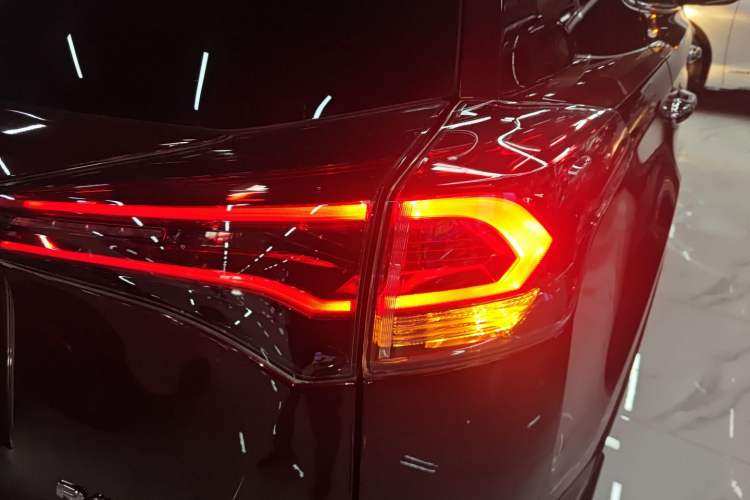 Used Toyota RAV4 2016 2.0L CVT Two-Wheel Drive Comfort Edition China V Standard