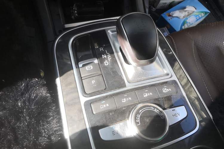 Used BYD Tang New Energy 2015 2.0T Four-Wheel-Drive Flagship Model Gear Lever