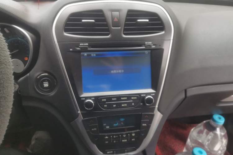 Used GAC Trumpchi GS5 2012 2.0L Automatic Two-Wheel Drive Luxury Edition Audio And AC Panel