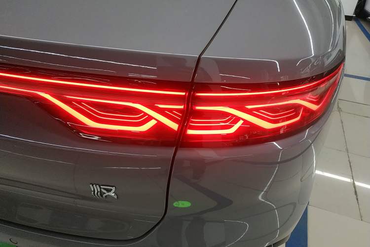 Used BYD Han 2025 EV Intelligent Driving Edition 701KM LiDAR Flagship Model