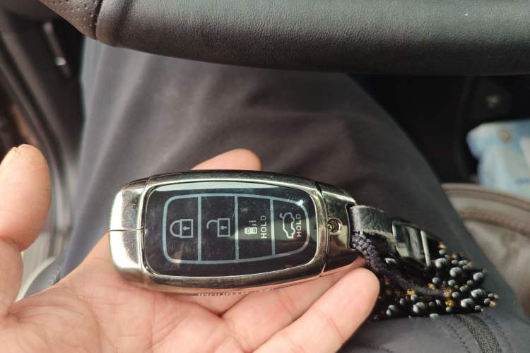 Used Hyundai Custo 2024 380TGDi LUX Premium Smart & Luxurious Edition Vehicle Key