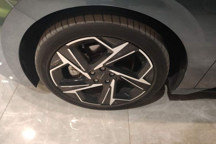 Used Lynk & Co 07 2024 EM-P 126 Long-Range Ultra
