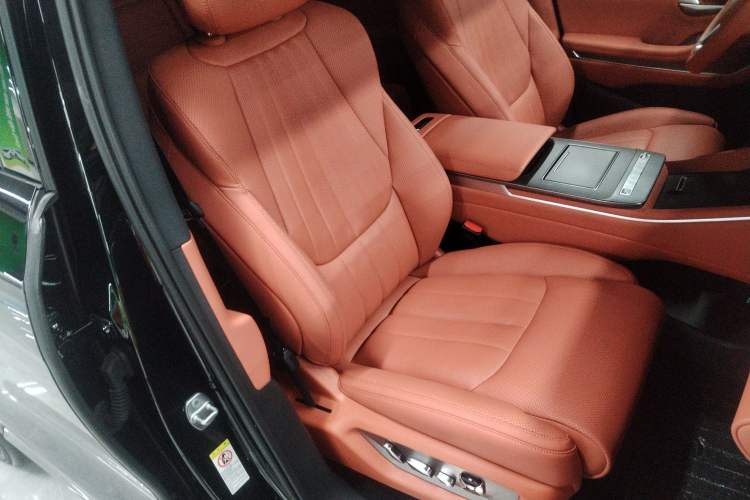 Used BYD Tang L 2025 DM 200KM Four-Wheel Drive LiDAR Flagship Model
