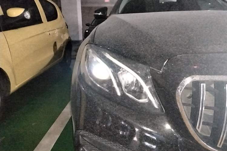 Used Mercedes-Benz E-Class 2020 Restyled E 300 L Sporty and Stylish Edition Right Front Headlight