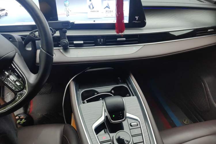 Used Chery Tiggo 8 PRO 2024 Champion Edition 390T Two-Wheel Drive Peak Version 5 Seats
