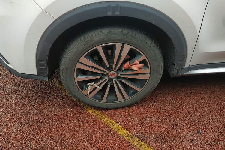 Used Roewe RX5 2020 20T Automatic 4G Connected Million Edition Left Front Wheel Hub