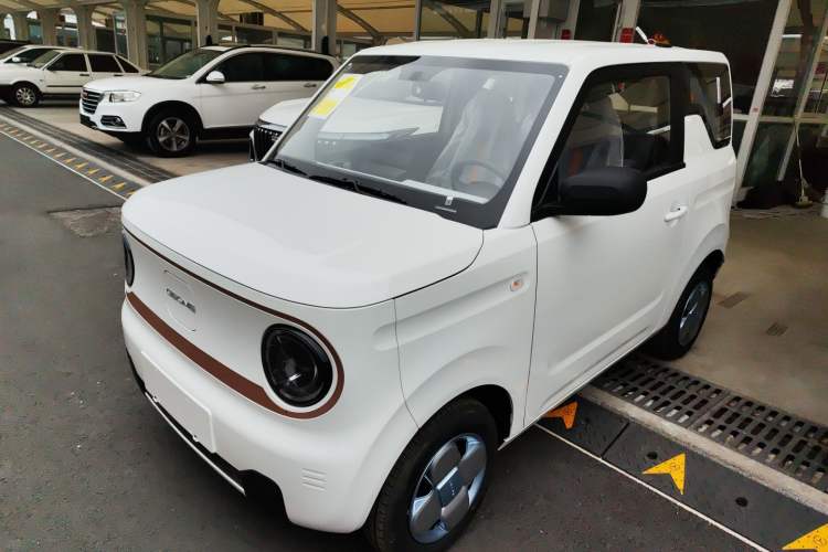 Used Geely Galaxy Panda 2024 Panda Mini 200km Endurance Bear