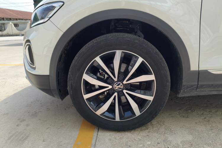 Used Volkswagen T-ROC 2024 280TSI DSG Two-Wheel-Drive Time Edition Exterior 4