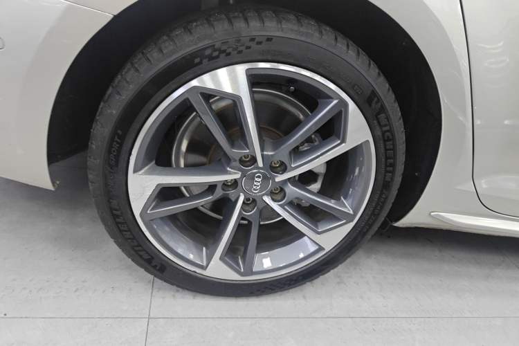 Used Audi A4L 2019 40 TFSI Fashion Edition China VI Emission Standard
