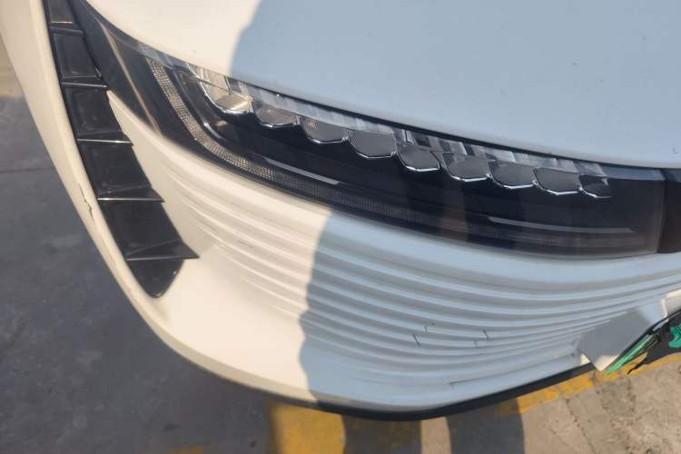 Used ORA iQ 2018 High-Range Version Smart Connectivity Model
