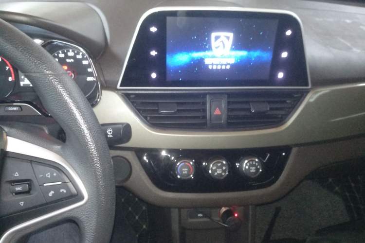 Used Baojun 310W 2017 1.5L Manual Fashion Edition China VI