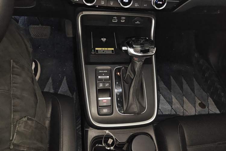 Used Honda CR-V 2023 240TURBO Two-Wheel Drive Deluxe Edition 7 Seats