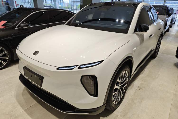 Used Nio EC6 2024 75 kWh