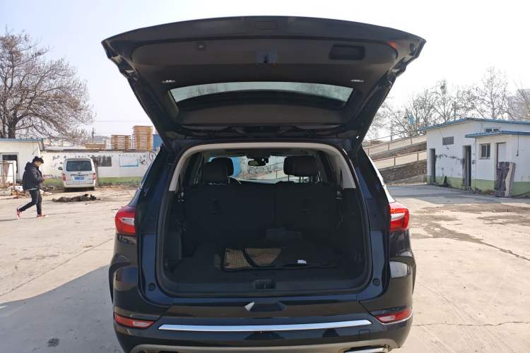 Used Buick Enclave 2022 652T Two-Wheel-Drive Prestige 7-Seater Trunk