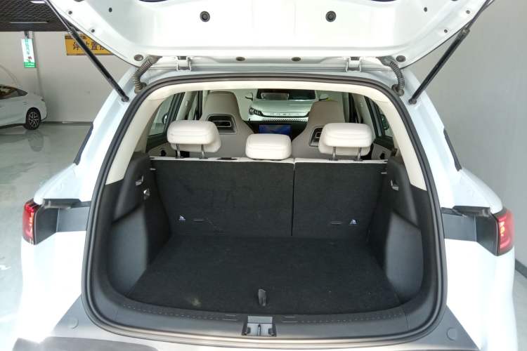 Used BYD Yuan UP 2025 Intelligent Driving Version 401 km Leading Edition