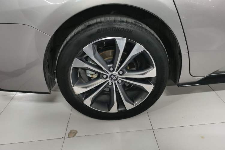 Used Toyota Granvia 2022 2.5L Hybrid Premium Edition
