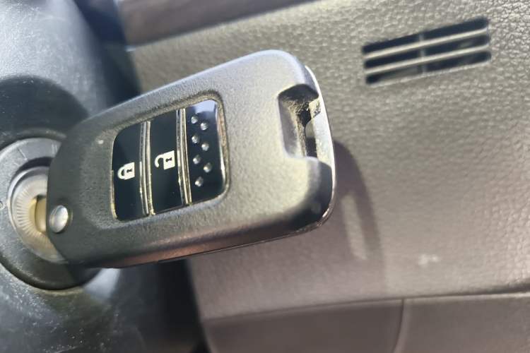 Used Honda Jade 2013 1.8L automatic Comfort version 5 seats
