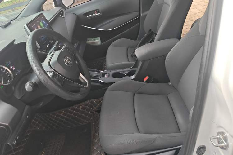 Used Toyota Levin 2019 Dual-Engine 1.8H E-CVT Luxury Edition China VI Standard
