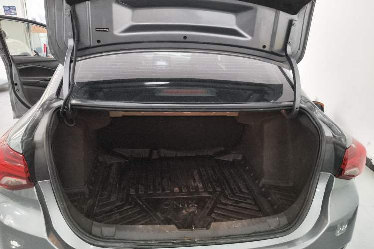 Used Chevrolet Cavalier 2020 Redline 325T Automatic Xinshang Edition China VI Standard