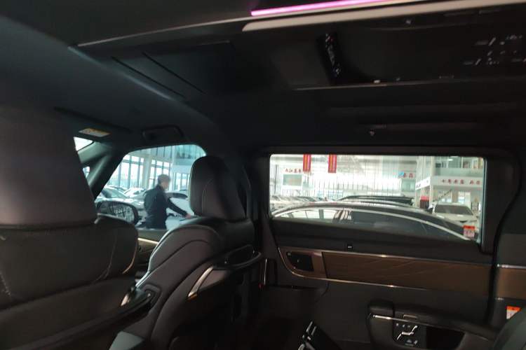 Used Toyota Vellfire 2024 Crown Dual-Engine 2.5L Supreme Executive Edition Headliner