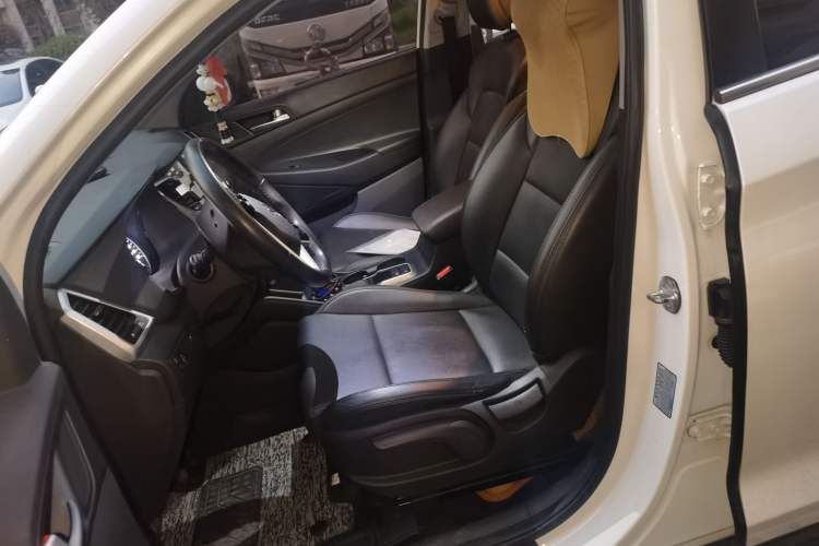 Used Hyundai Tucson 2015 1.6T Dual-Clutch Two-Wheel-Drive Smart Model
