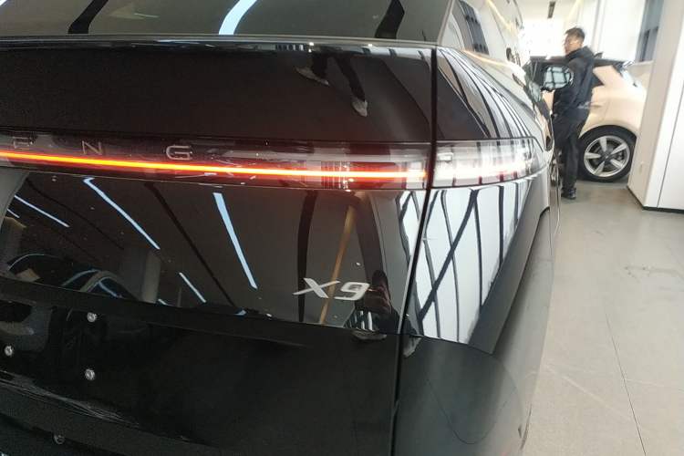 Used XPeng X9 2025 740 Ultra-Long Range Max