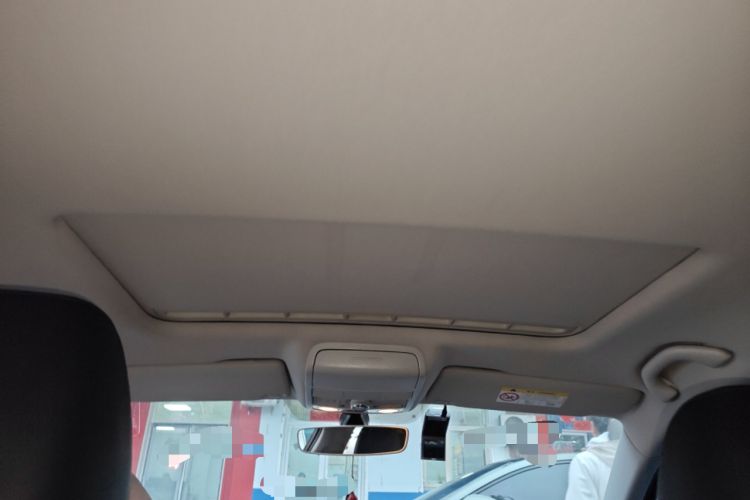 Used Volkswagen Sagitar 2017 180TSI Automatic Luxury Edition Headliner