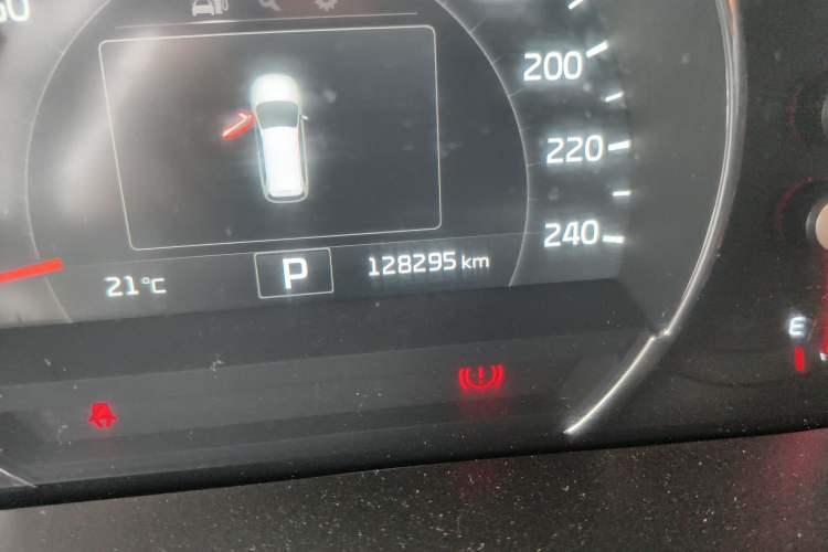 Used Kia Sorento 2015 Sorento L 2.4L Gasoline 4WD Elite Edition 7 Seats China IV Standard
