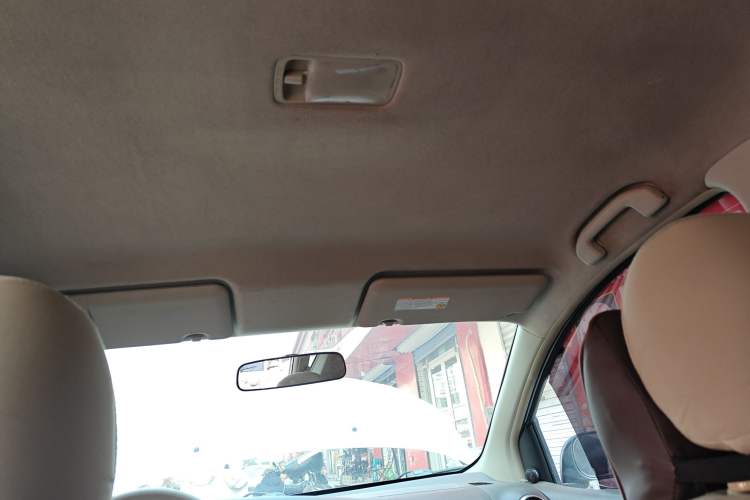 Used Nissan Livina 2010 Jingyue Edition 1.6L Manual All-Around Model
