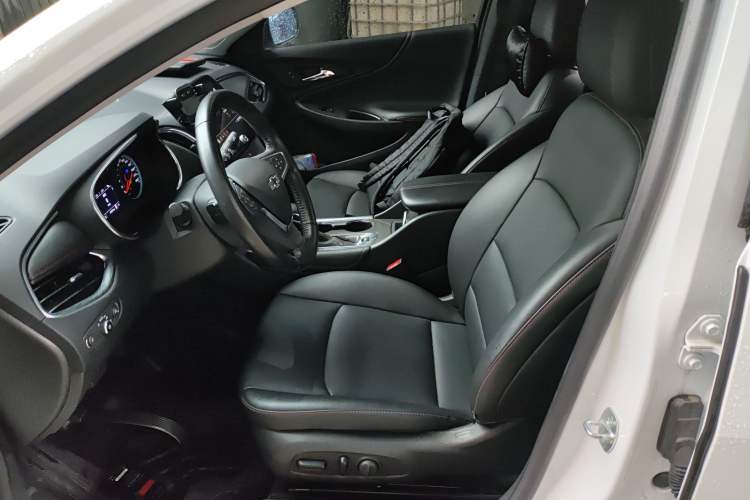 Used Chevrolet Malibu XL 2022 Redline 550T Automatic Sport Edition Left Front Seat