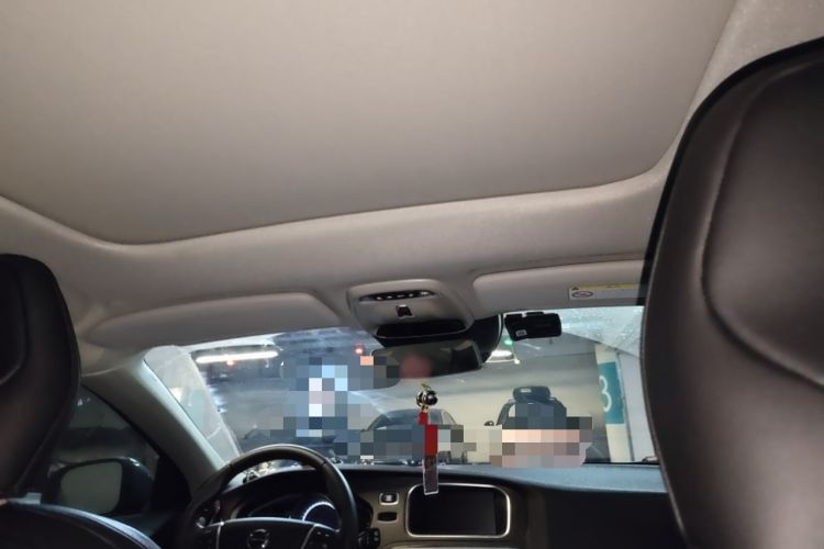 Used Volvo V40 2019 T3 Zhiyi Edition
