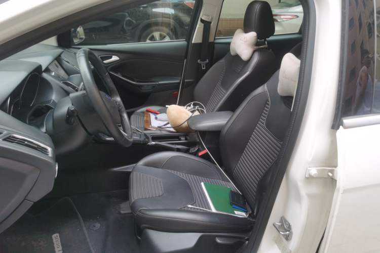 Used Ford Focus 2017 Hatchback EcoBoost 180 Automatic Elite Model Driver Seat