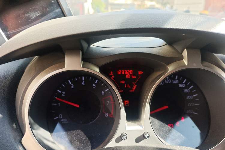 Used Infiniti ESQ 2014 1.6L Spontaneous Edition
