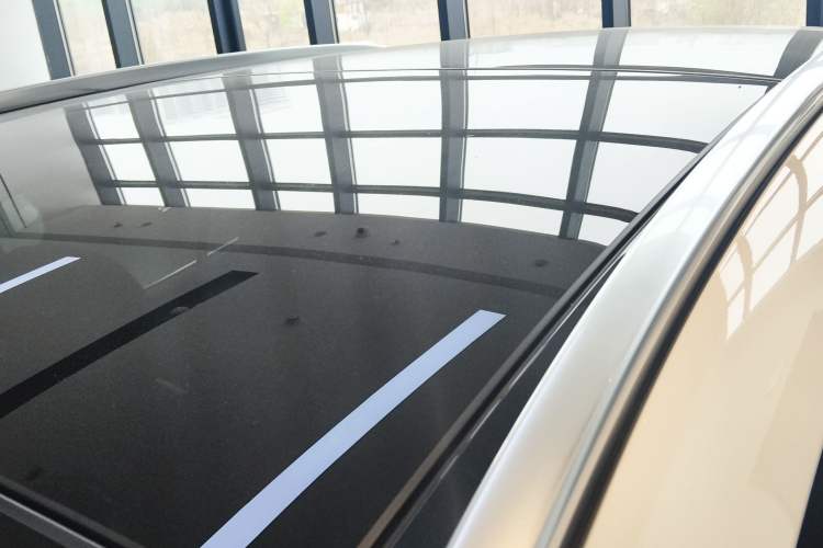 Used Mercedes-Benz GLA 2023 GLA 220 Roof