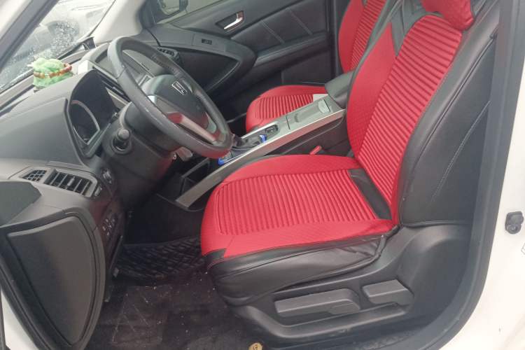 Used Luxgen U6 SUV 2015 1.8T Fashion Edition Left Front Seat