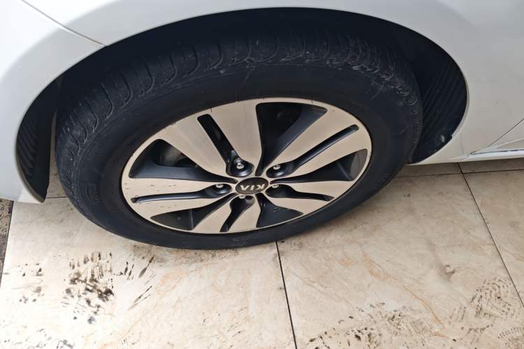 Used Kia Forte 2014 1.6L AT GLS
