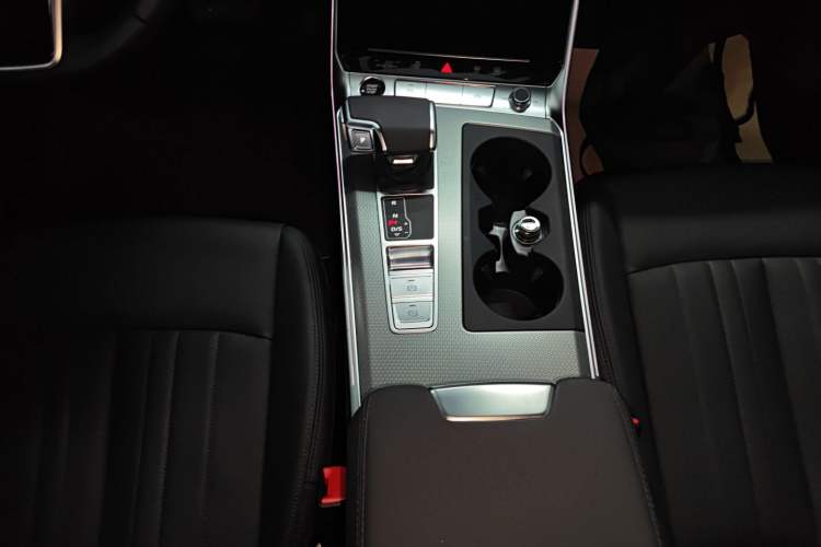 Used Audi A6 2023 allroad quattro 55 TFSI Explorer Edition
