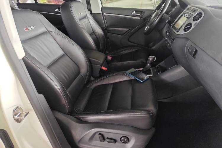 Used Volkswagen Tiguan 2014 1.8TSI Automatic 2WD 30th Anniversary Edition Right Front Seat