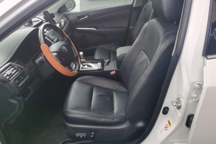 Used Toyota Camry 2015 2.0G Premier Edition
