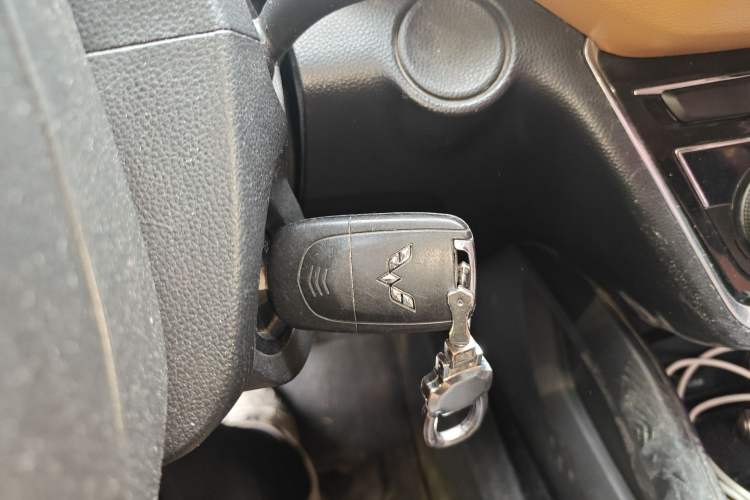 Used Wuling Hongguang S3 2018 1.5L Manual Luxury Model China V Standard