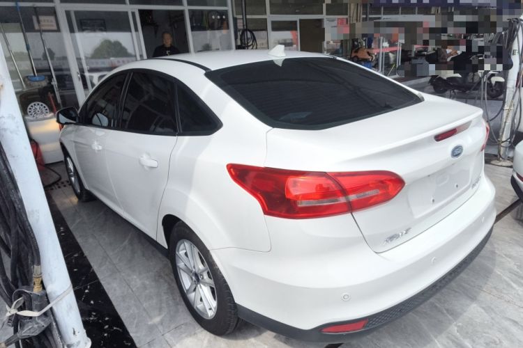 Used Ford Focus 2017 Sedan 1.6L Automatic Fashion Edition Smart Drive Version
