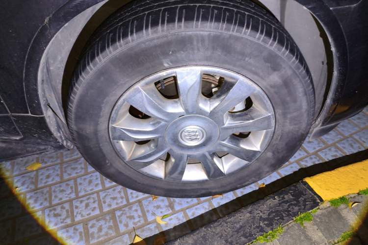 Used Buick Enclave 2014 3.6L Two-Wheel Drive Elite Comfort Version