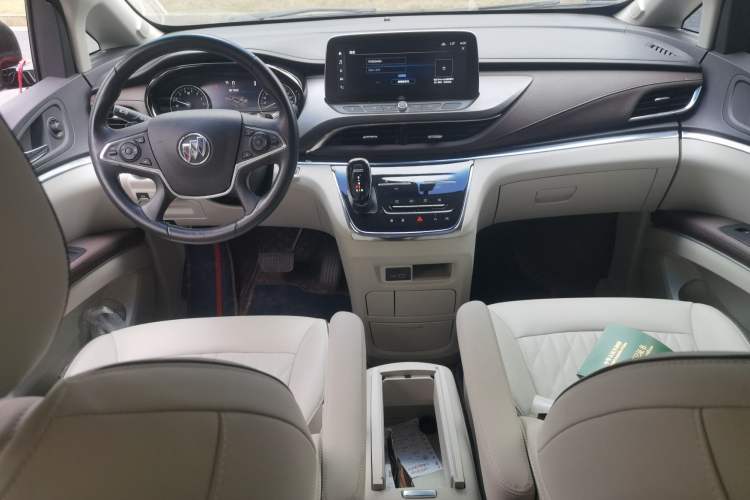 Used Buick GL8 2022 Land Executive Class 652T Prestige Model Interior 2